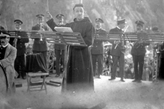 Aita Donosti Eibarko Banda zuzentzen, 1917. urtea. Ojanguren, Kutxa Fototeka