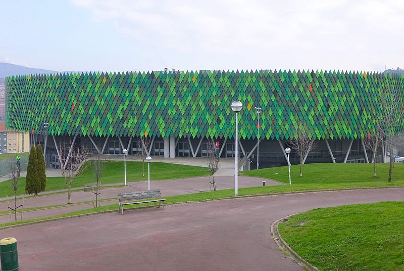 13- Bilbao_-_Barrio_de_Miribilla,_Pabell+¦n_de_Deportes_Bilbao_Arena_1
