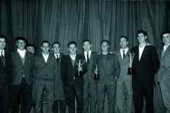 1963an, tartean Azpillaga eta Intxaustirekin.