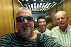 22.Igogailuan.Selfia