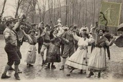 Kaskarotak-fandangoa-dantzatzeko-prest.-Arg-Dantzan
