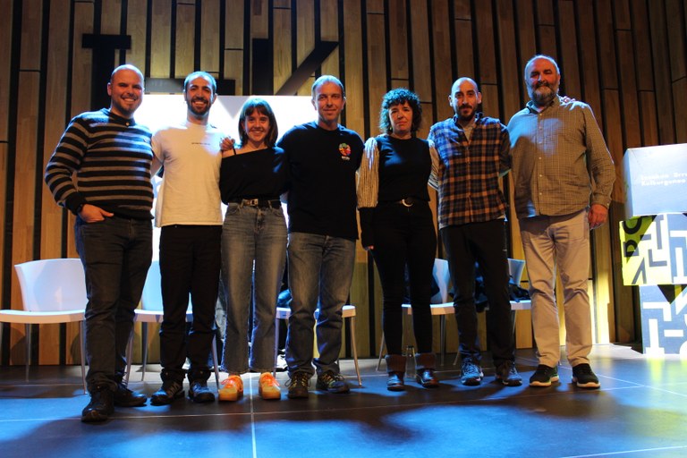 Bertsolaritza euskarara erakartzeko amu I Bertsolaritza euskarara erakartzeko amu I