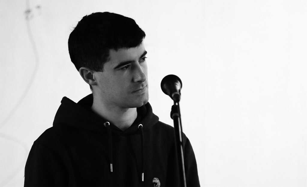 Distantziara eraikitako harremanak Distantziara eraikitako harremanak