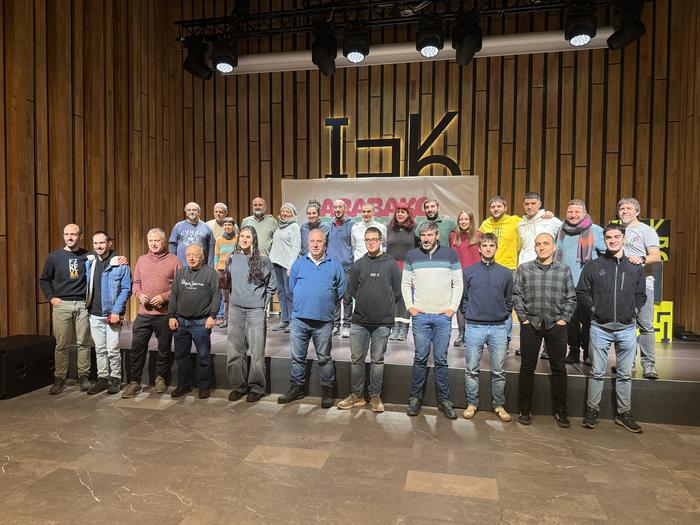 Goi mailako bertso saioak egosteko