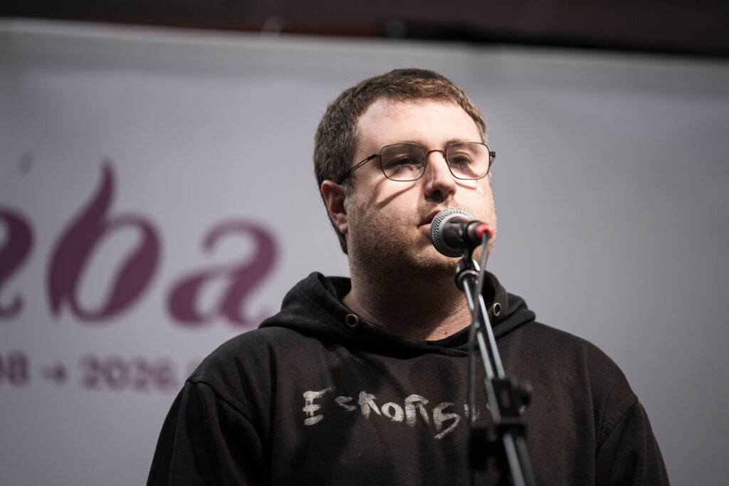 Astero lagunarteko une bat partekatzen dugu