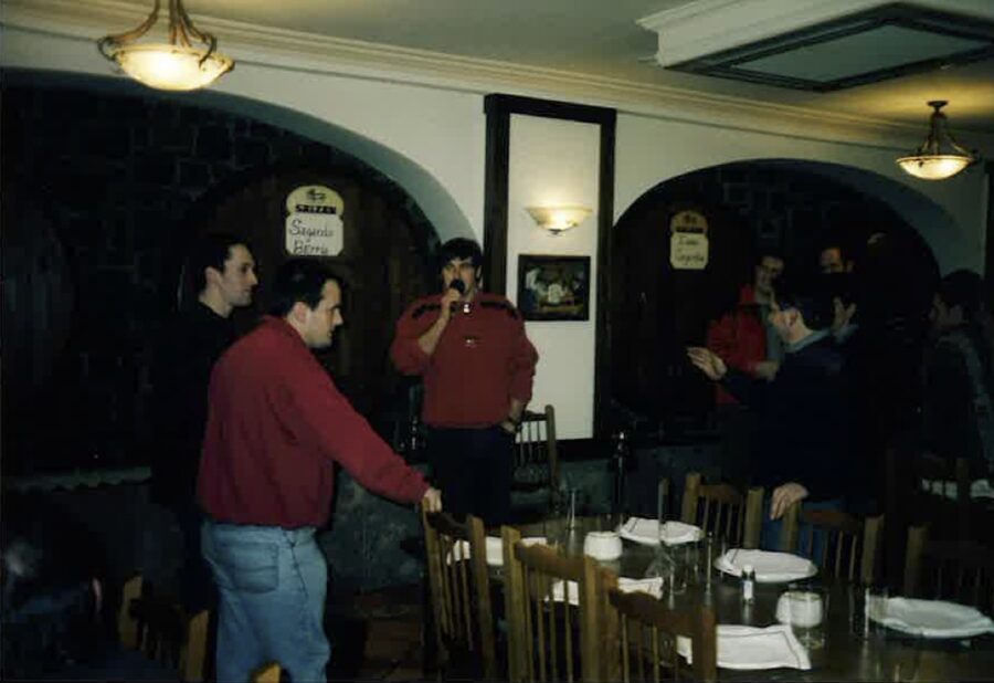 Umorezko bertsoa eta lagun giroa gustatzen zaizkit Umorezko bertsoa eta lagun giroa gustatzen zaizkit