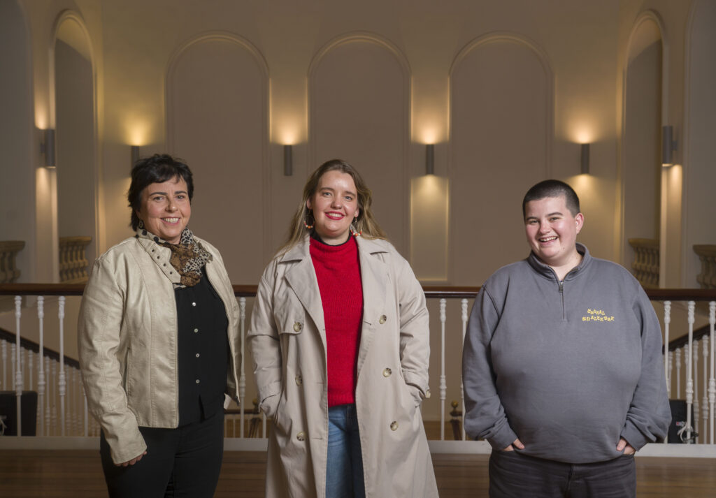 Bertsolaritza ez da aldatuko gizartea aldatzen ez bada