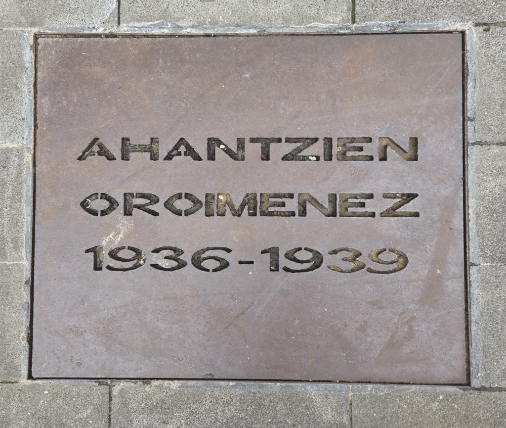 Abuztuaren hirua Abuztuaren hirua